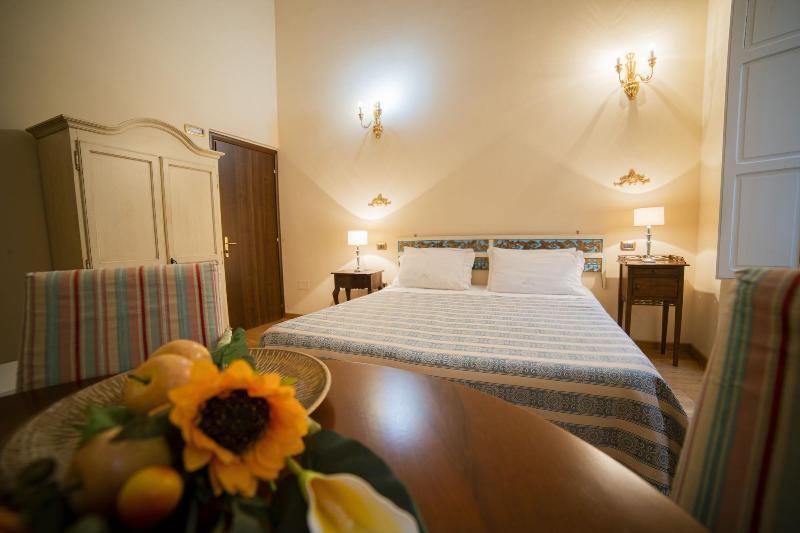 La Ghirlanda B&B Cagliari Luaran gambar