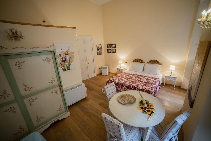 La Ghirlanda B&B Cagliari Luaran gambar