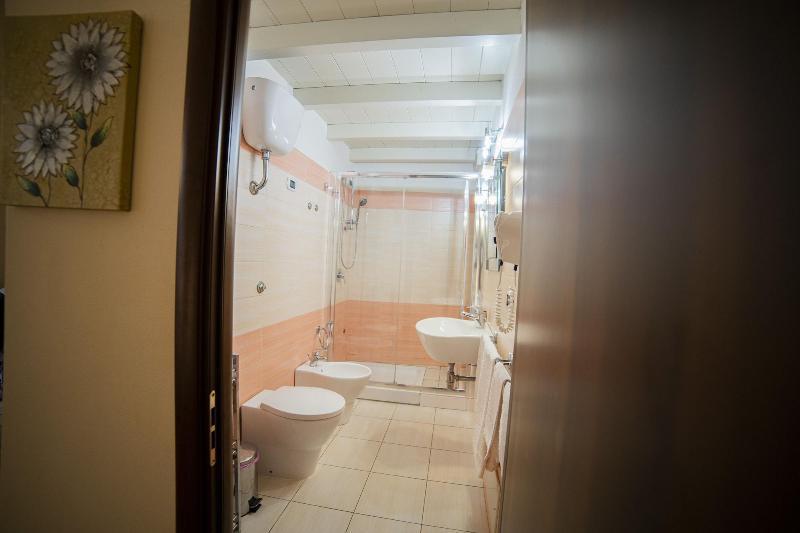 La Ghirlanda B&B Cagliari Luaran gambar